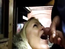 Amateur Bahnhof Blowjob