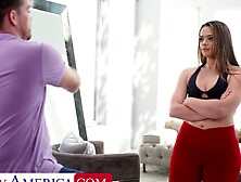 Sophia Burns Takes On A Thundercock From Husband's Boss