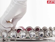 WHITE BOXXX - Rae Lil African Is The Hot Of