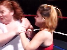 See the fat dwarf and slender dwarf nailed each other