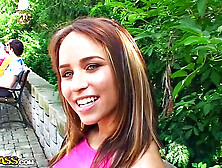 Smiley babe in outdoor sex video