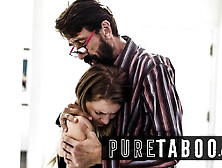 Un Père Séduit Sa Belle-Fille Pour Qu'elle Ait Des Relations Sexuelles