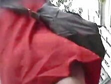 Amateur upskirt ass of a brunette milf