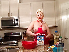 CUPCAKE NIGHT UNDER PANDORA RADIO RAVING GEORGE- COOKING AND DANCING