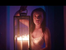 Горячая Милфа трахнулась с Домовым в ночь на Хэллоуин