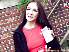 Sex im Auto mit dünnem Mädchen aus dem Internet