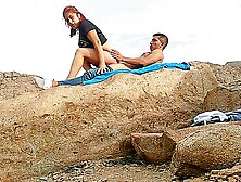 Culona Universitaria Caliente Follada En Un Parque Publico Y Recibe Una Gran Polla En Su Boca