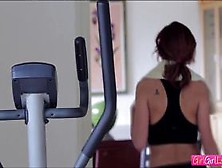 Hard up lesbians April and Raven in amateur pussy lick