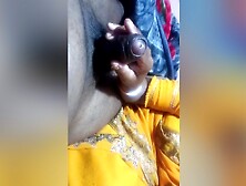 Desi Bhabhi Gave A Handjob And Then Got Her Ass Fucked
