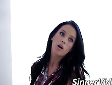 Sexy Bombshell With Natural Boobs Has Passionate Break-Up Makeup Sex