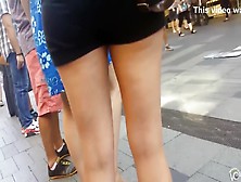 Secretly Filming Chick's Hot Legs