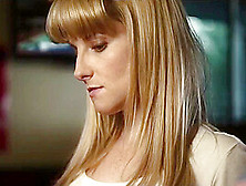 Celebrity Melissa Rauch from Big Bang Theory gets raunchy in Bronze