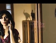 Boss Ne Meri Bibi Ko Mere Ghar Aakar Choda Hindi Chudai