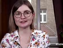 Lehramtsstudentin Emily Liebt Es,  Mit Toys Zu Masturbieren