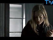 Julia Jentsch Butt Scene  in Schneeland