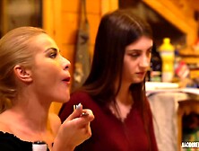 Pandora sets the pace from the moment you wake up... - Jacquie et Michel TV