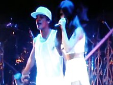 Selena Gomez - perfect body and live dance