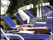 Deep sex in the swimmingpool!