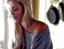 Laura Vandervoort - Me In My Place