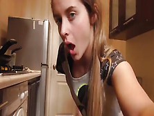 Queen Lusy Smell My Fingers