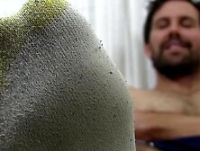 Solo hunk is amazed by the look of his sexy suckable feet