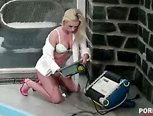 Pool Repair Men Take Turns Dping Sexy Blonde Stepmother & Stepdaughter