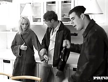 Blonde girlfriend Diana Gold gives a gorgeous blowjob in POV