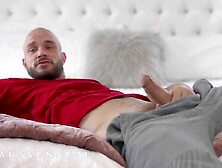 TRANSSENSUAL - Cliff Jensen Makes Out With His GF Whilst Watching Korra Del Rio Touching Herself