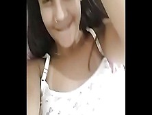 Novinha Tatuada Muito Linda Mostrando O Grelinho Com Marquinha De Biquini