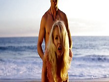 Lyndsy Fonseca,  Paget Brewster - Down Dog s01e01 (2015