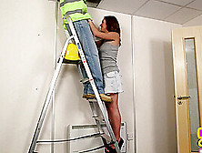 Cfnm 21Yo Whore In Heels Blowing Repairman On The Ladder