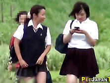 Naughty Japan Teens Pee (18+)