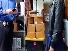 Officer hold and fuking mature pussy in the office