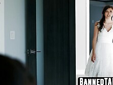 Reagan Foxx's step-mom therapy relaxes Nathan Bronson and Maya Woulfe