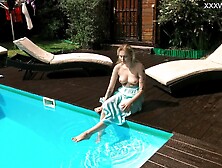 Mimi Cica yet again shows how sexy she can swim