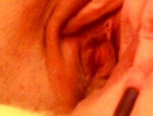 mit 20x6 dildo,  gefickt,  bis die loecher wund waren