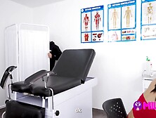 I need nationality yep or yeah!! Doctor bangs his patient and gets her preggo