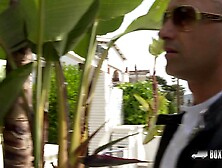 Nilla Black é fodida no caminhão de vidro depois de massagens