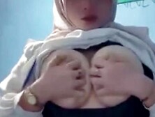 Indonesia Teacher Buguru Salsa