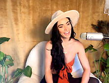 Behind the scenes on a porn set with Venus Valencia