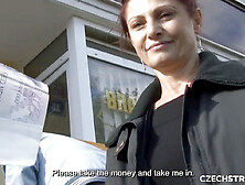 Wild nympho getting it in all the right ways