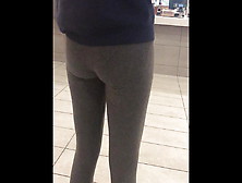 Delicious Candid Leggings In Lobby