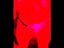 Me masturbo con la tanga de mi novia mientras bailo charming,  mi leche es para ti.