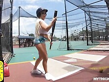 Thickum Nikki Delano fucked by lucky stranger