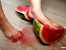 Amber crushes a watermelon - Taworship