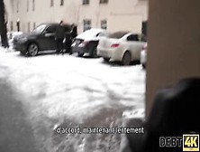 DEBT4k. un Petit Ami Découvre Qu'une Fille a Dépensé Beaucoup