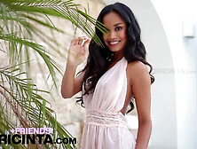 Stunning Putri Cinta shows off her gorgeous tanned body