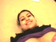 Massive Pantoons Indian Lady Takes Facial