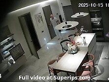 IPCAM – German MILF mom gets fucked in the kitchen