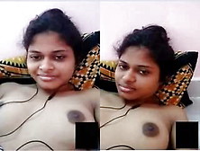 Today Exclusive- Cute Desi Girl Showing Boobs...